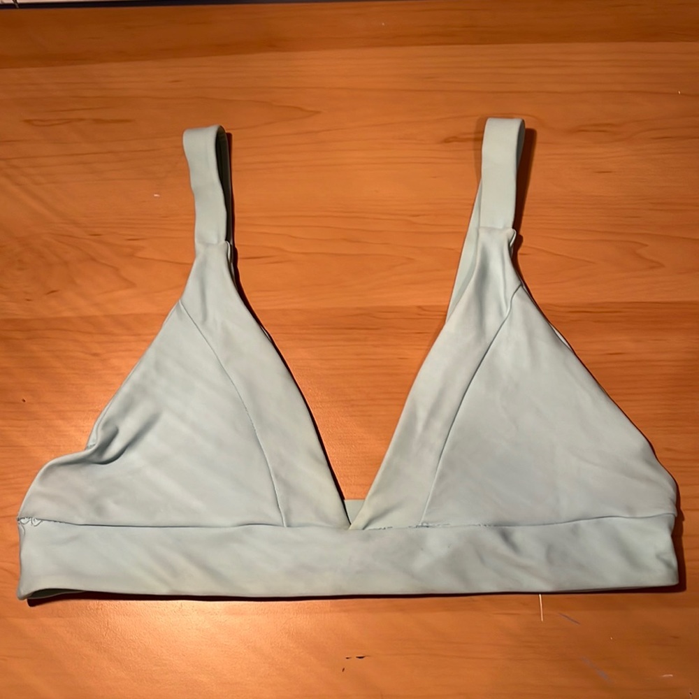 M bikini top